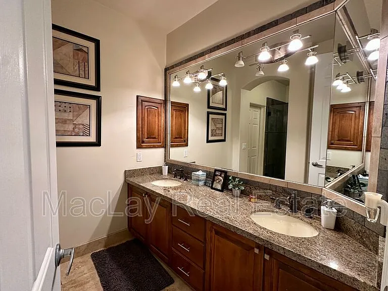 5711 W Linda Ln — Photo 15
