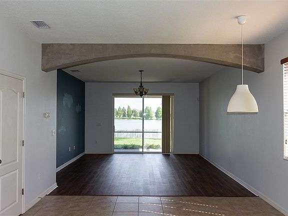 4th image of 2504 Ladoga Dr