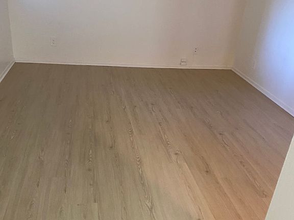 4th image of 4770 Kester Ave #111