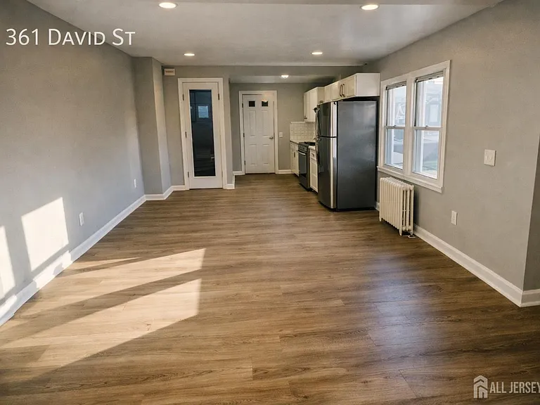 361 David St — Photo 8