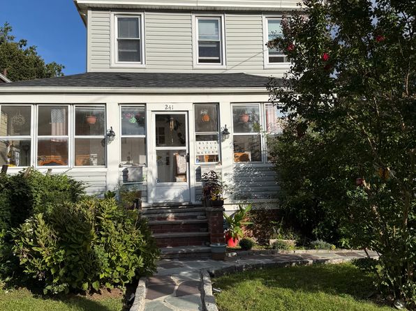 241 Elm Ave Floor 2