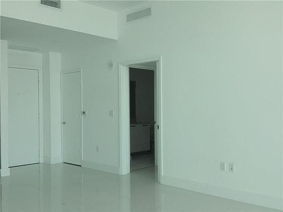3rd image of 950 Brickell Bay Dr APT 4308