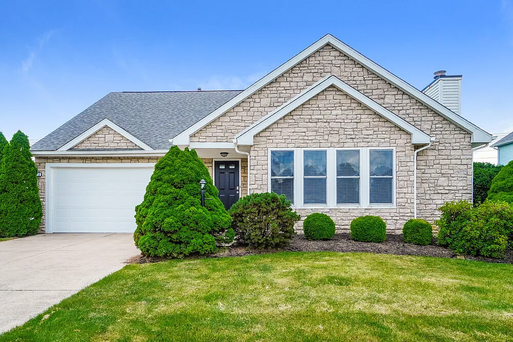 4 bed, 3.0 bath, 2176 sqft, $2,860 — Photo 1
