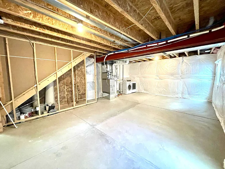6281 Genoa St — Photo 3