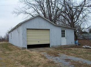 520 N Townsend St, Morganfield, KY 42437