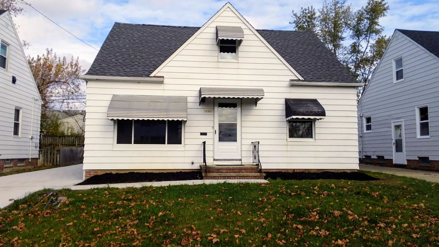 19305 Stafford Ave photo 1