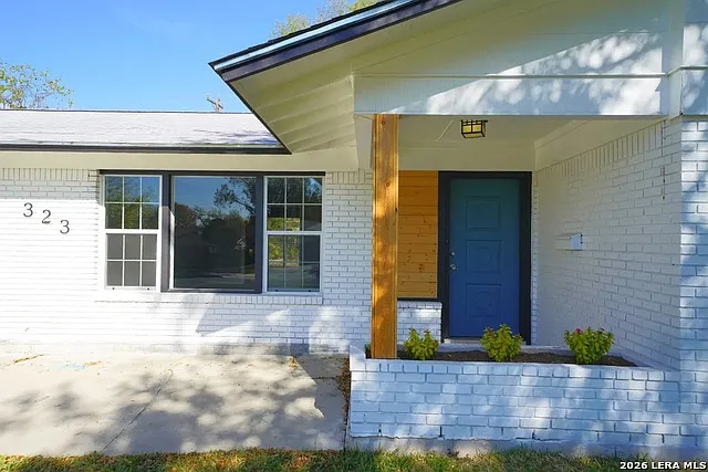 3 bed, 2.0 bath, 1684 sqft, $1,795 — Photo 3