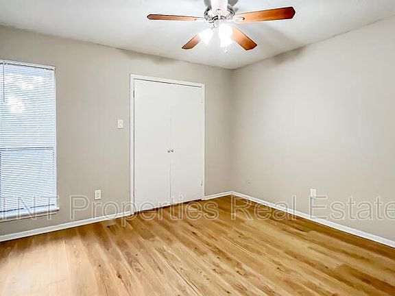 2nd image of 304 Manuel Dr APT D