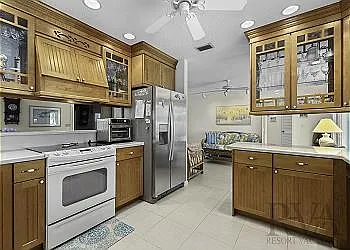 3 bed, 2386 sqft, $12,500 — Photo 4