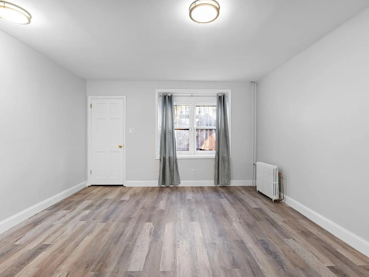 1 bed, 750 sqft, $1,963 — Photo 3