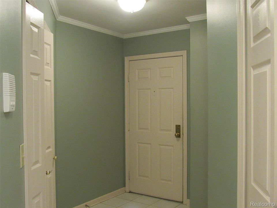 3565 Port Cove Dr Apt 63, photo 16