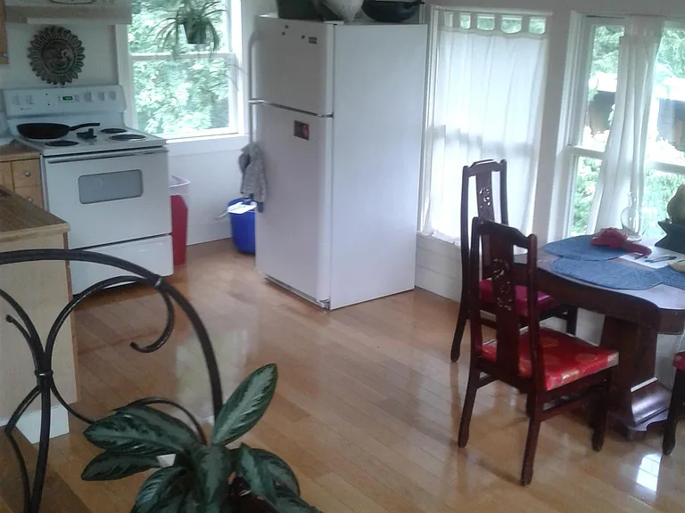 268 Clay Ave #A — Photo 6