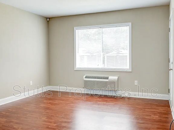 3rd image of 1246 Graham Ave Unit 28/628