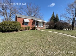 8293 Prospect Ave, Warren, MI