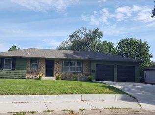 500 E Brier Dr, Olathe, KS 66061