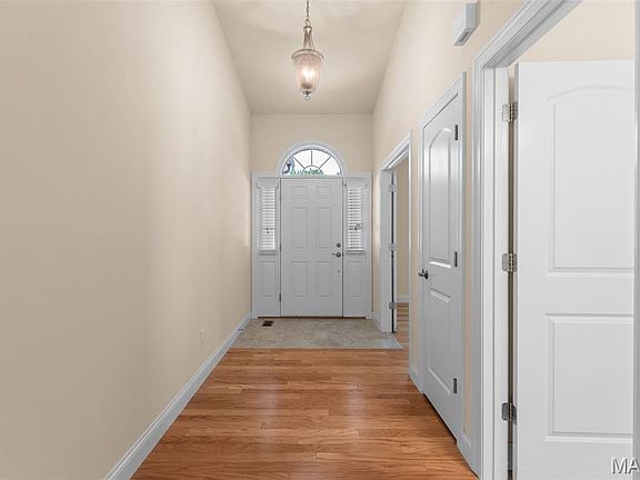 3rd image of 12518 New Woodland Ct