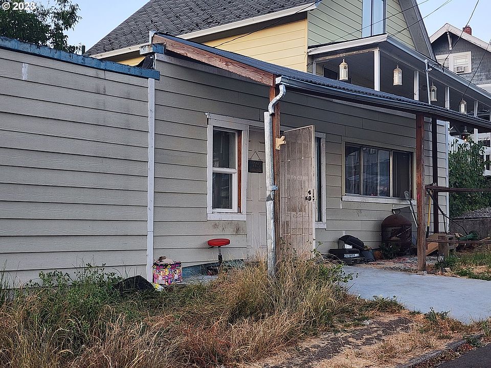 2nd image of 922 SE Orcutt Ave