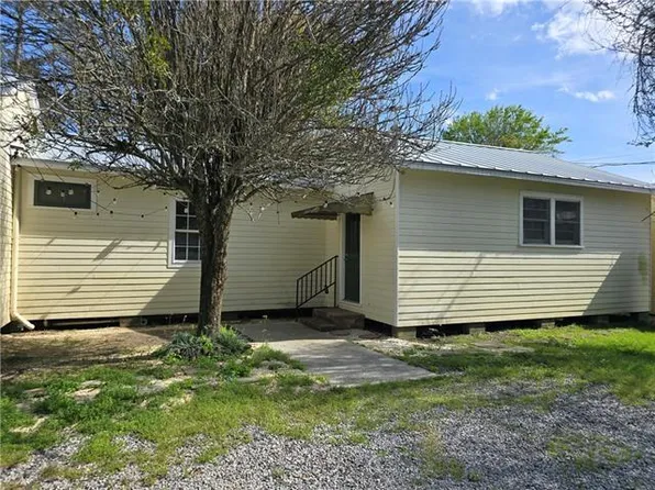 527 W 25th Ave #B, Covington, LA 70433