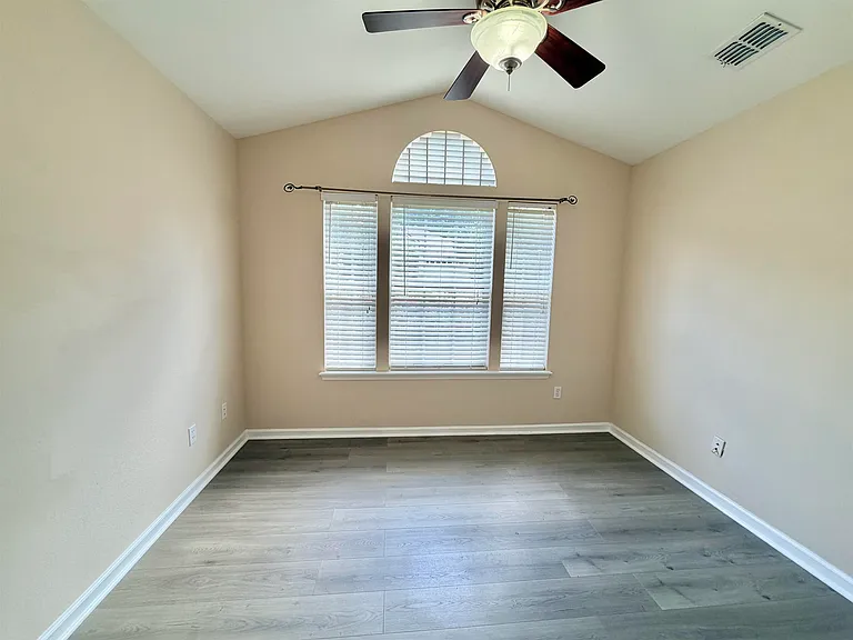 9336 Royal Troon Dr — Photo 16