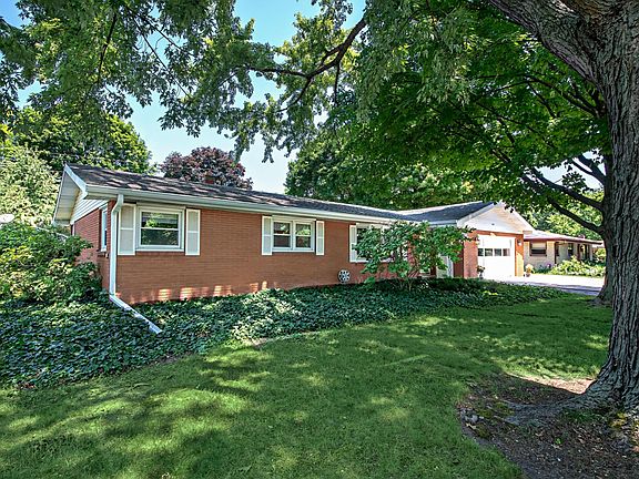 2nd image of 1633 N Teakwood Dr