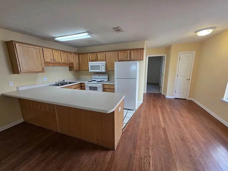 306 S Lipona Rd #5 — Photo 6