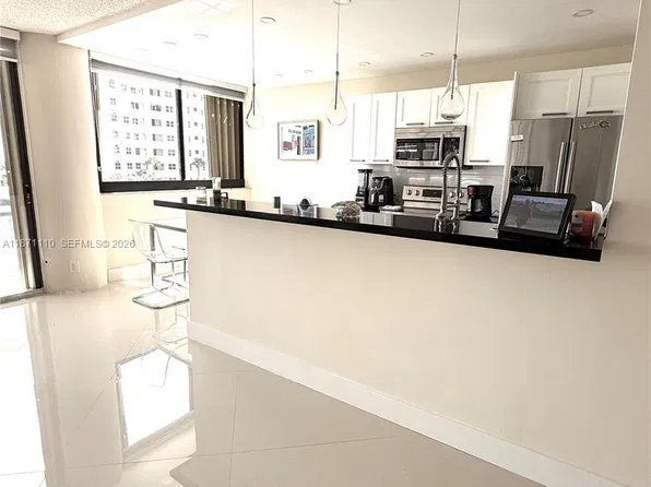 20185 E Country Club Dr APT 510, Aventura, FL 33180