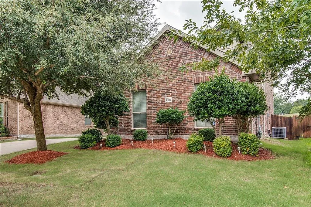 4 bed, 3.5 bath, 2998 sqft, $2,775 — Photo 4