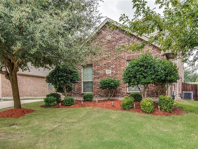 2616 Golfview Dr — Photo 4