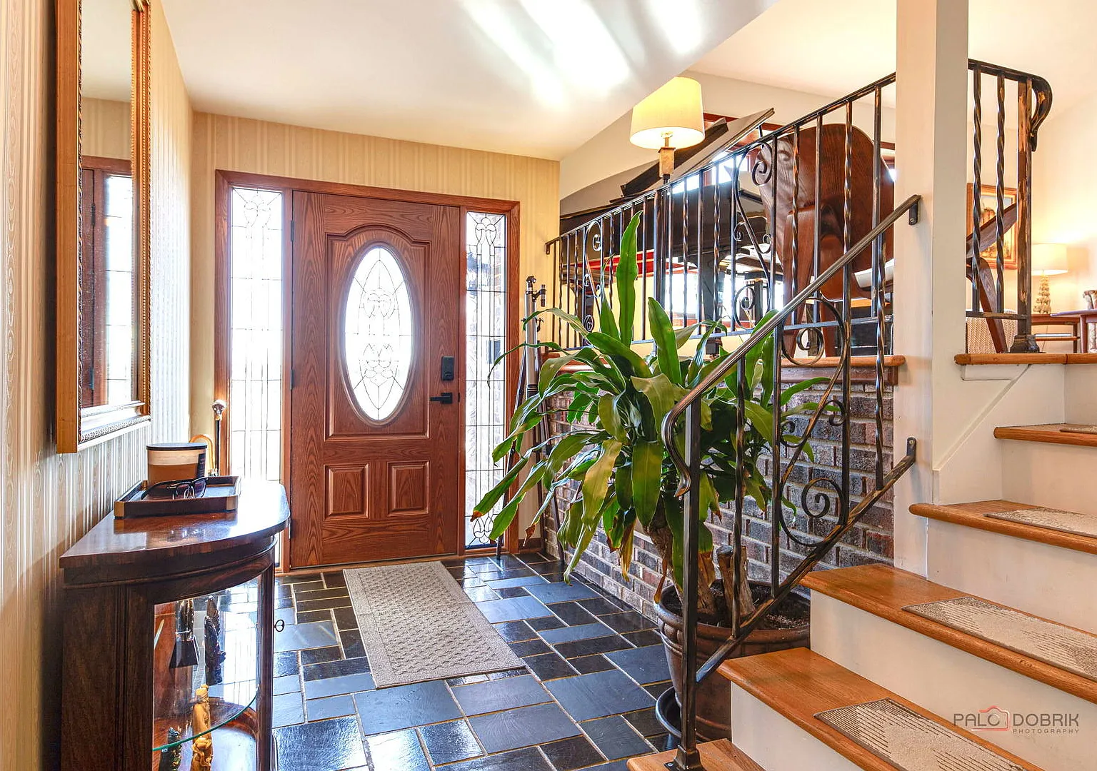 3 bed, 2.5 bath, 2082 sqft, $3,800 — Photo 3