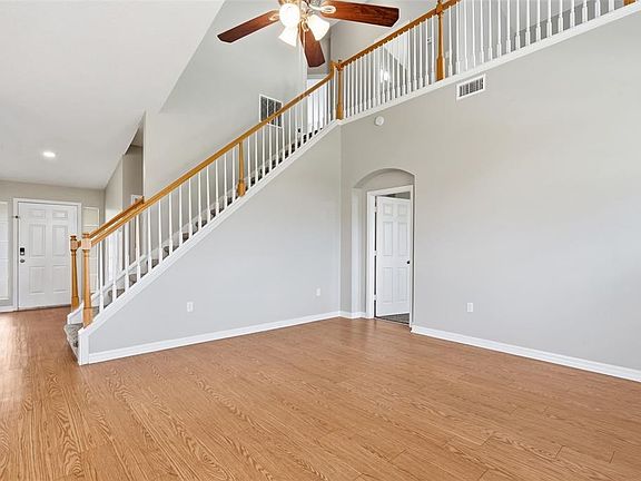 4th image of 7444 MOORGATE COURT
