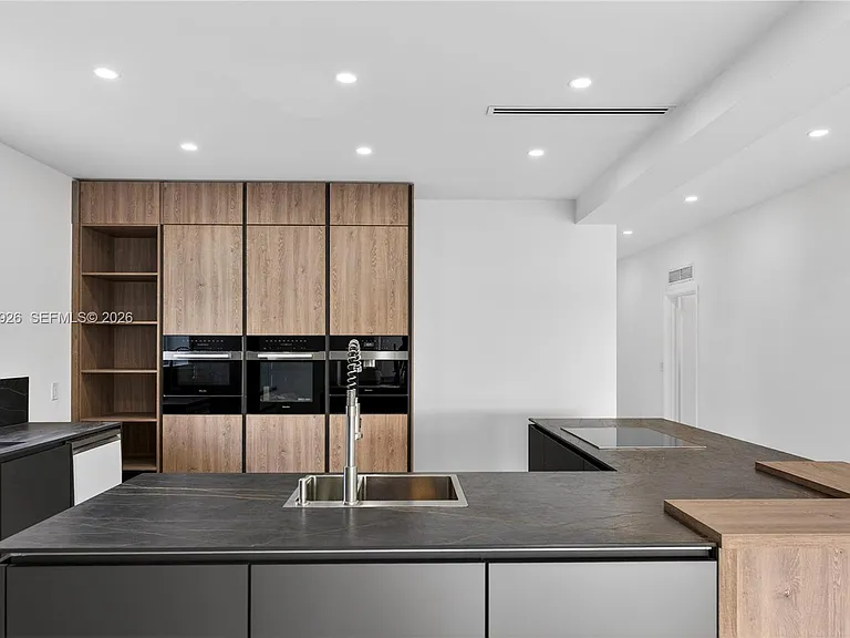 1101 S Shore Dr #1 — Photo 10
