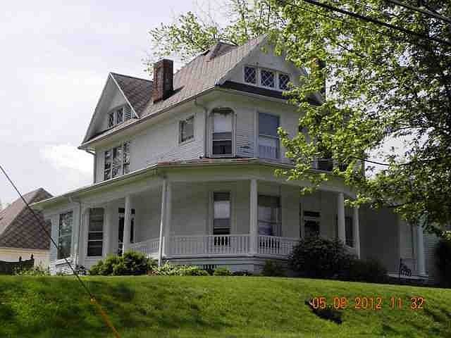 1st image of 9515 W Arch St