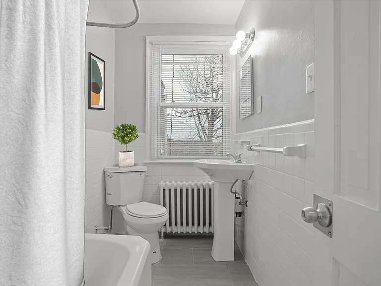 Revere Crossing Apartments — Photo 9