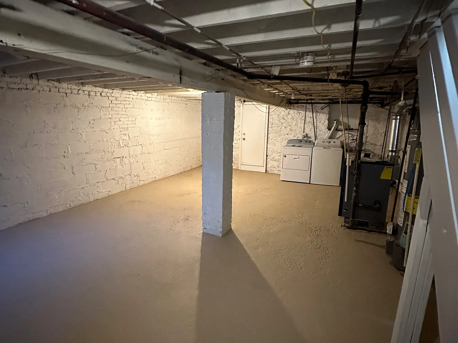 3 bed, 1.5 bath, $1,800 — Photo 4