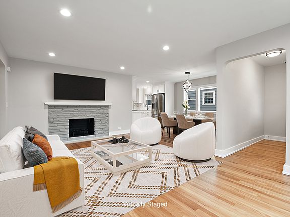 3rd image of 717 S Kensington Ave