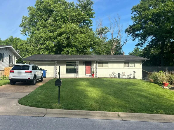 1233 Tahiti Dr, Saint Louis, MO 63126