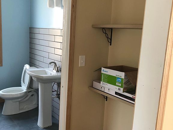 5th image of 7023 S Dante Ave #1