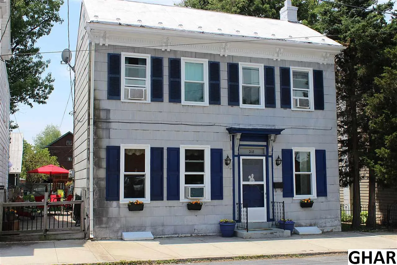 218 S High St photo 1
