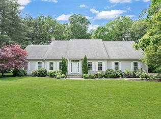 17 Bellows Rd, Wilbraham, MA 01095