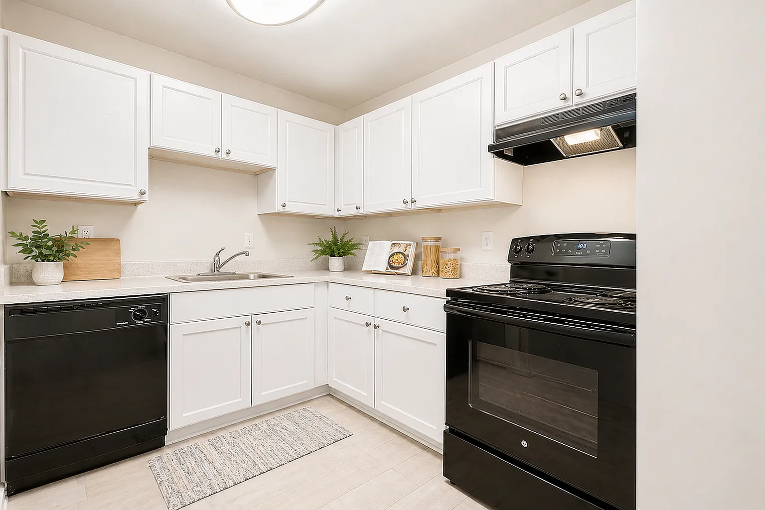 Turlington Oaks Apartments — Photo 3
