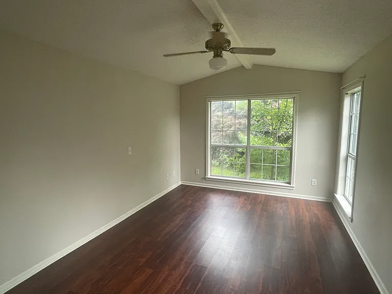 117 Woodleigh Rd — Photo 9