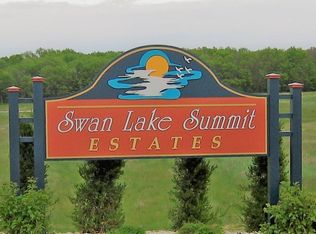 37 Swan Lake Summit Ests, Pardeeville, WI 53954