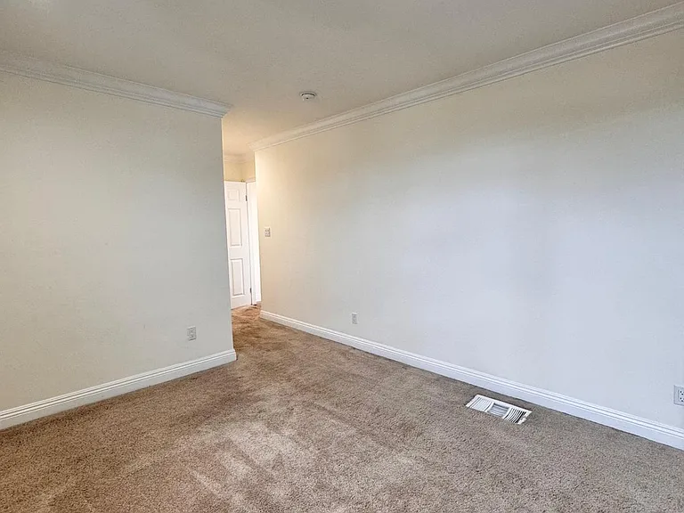 11812 Gorham Ave #Penthouse 1 — Photo 23