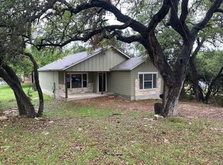 413 Flatrock Dr, Canyon Lake, TX 78133