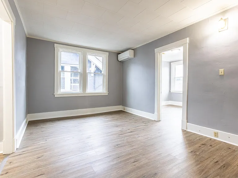 1226 McNeilly Ave #3 — Photo 2