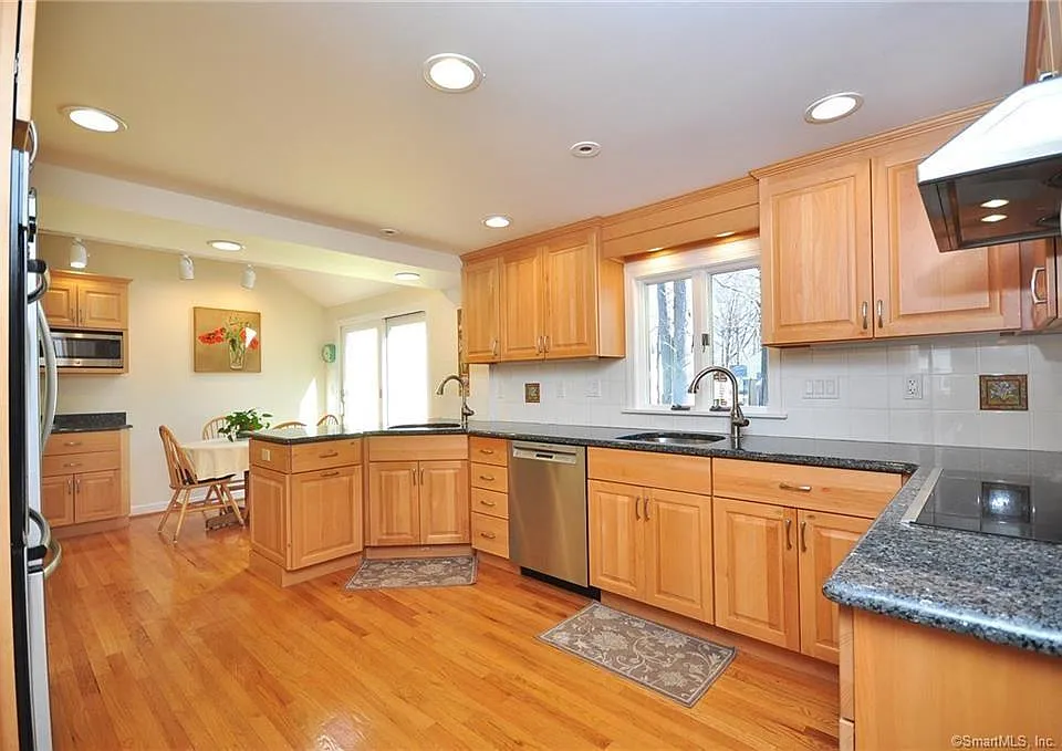 42 Seneca Rd