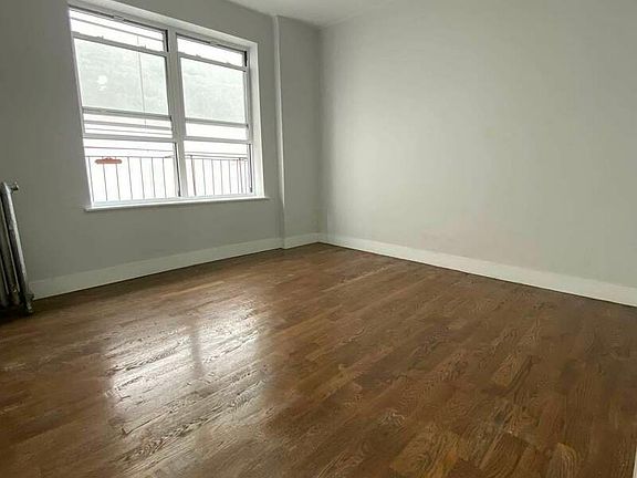4th image of 1 E 19th St #D3
