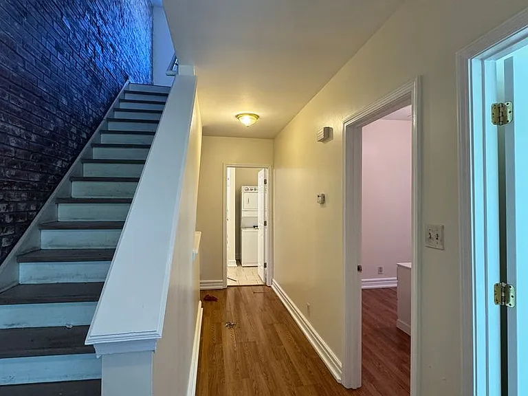 2027 Russell Blvd. — Photo 13