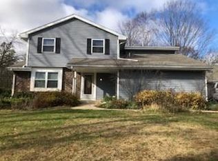 W315S7685 Lakecrest Dr, Mukwonago, WI 53149