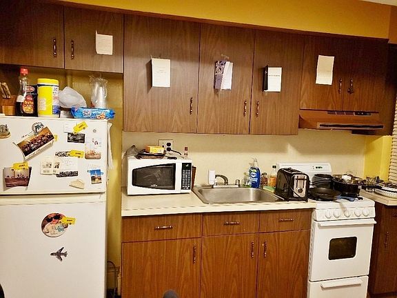 3rd image of 3448 32nd St APT B2